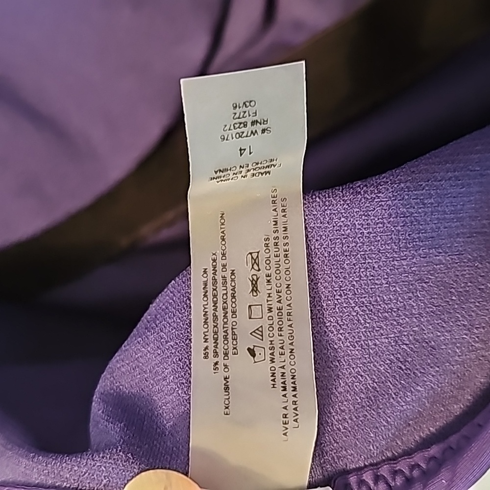 Womans swim suit size 14 - Picture 7 of 7
